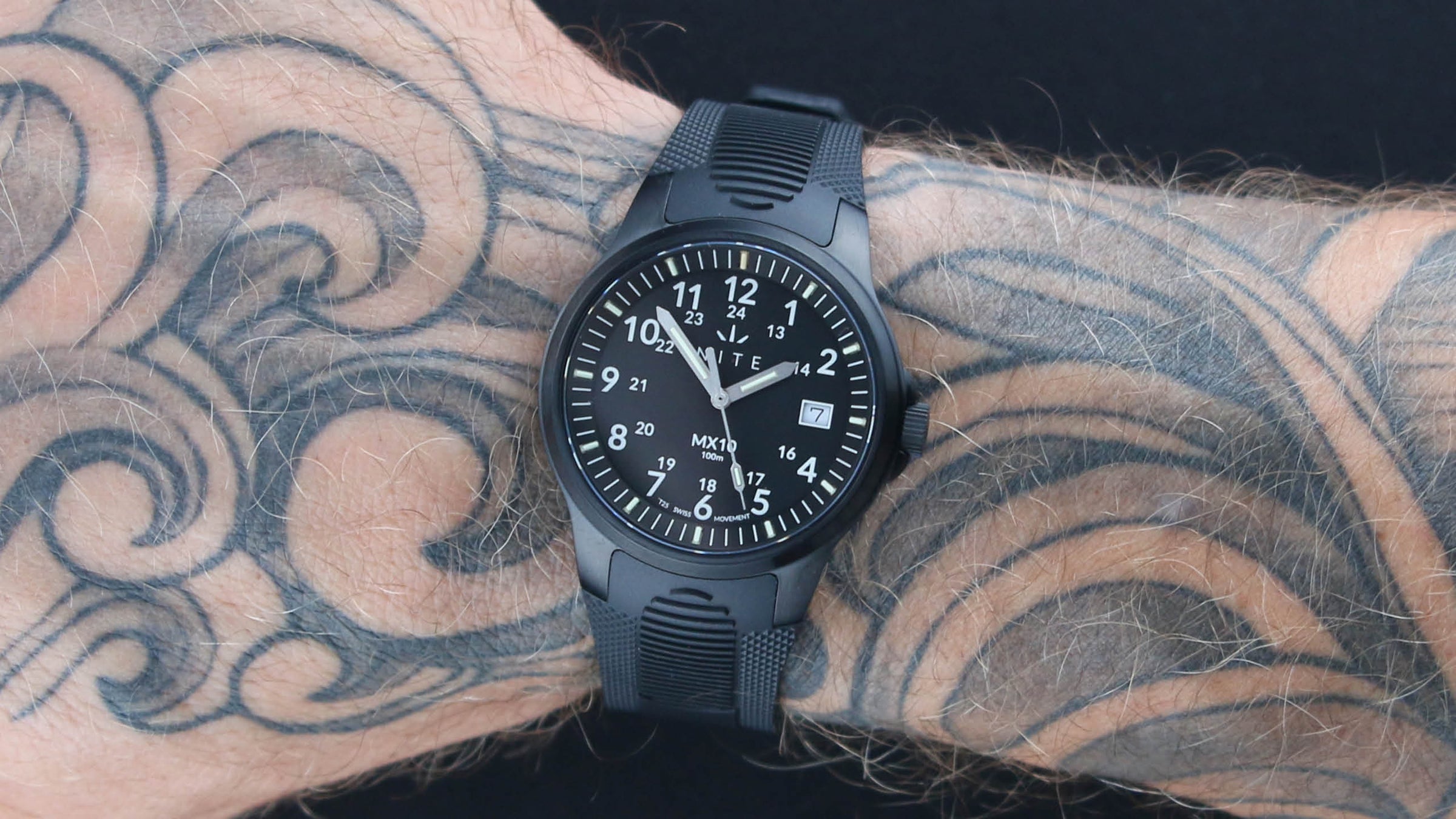 Webbing vs Rubber vs Steel Watch Straps: Which Is Best for Outdoor Use?